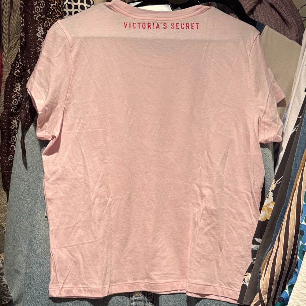 Victoria's Secret Pink Glitter Crop Top with Red Love Print!! NEW - Picture 2 of 3